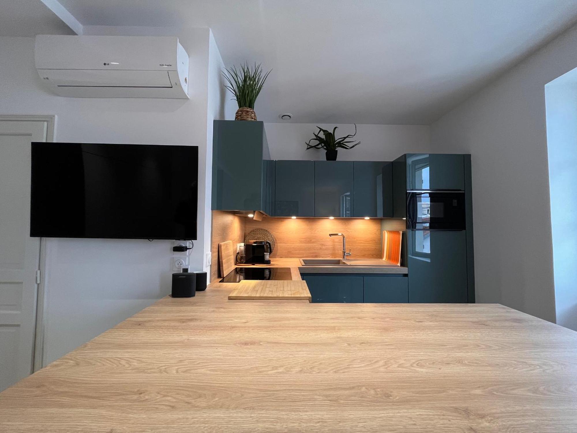 Appartement Lumineux 3 Pieces Pres Des Halles Et De La Plage, Wifi, Clim, Parkings Proches - Fr-1-239-910 แซ็งฌองเดอลูซ ภายนอก รูปภาพ