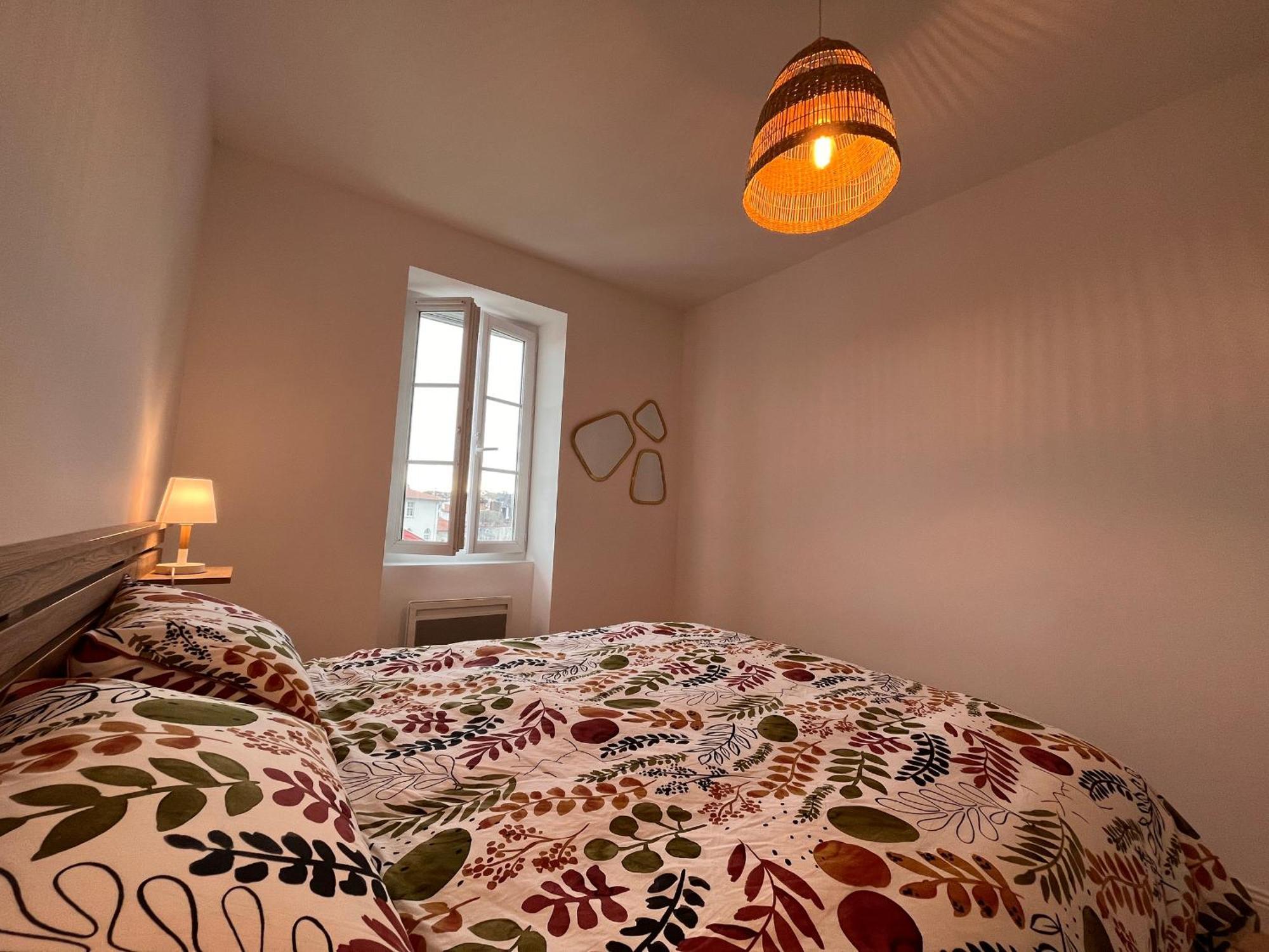 Appartement Lumineux 3 Pieces Pres Des Halles Et De La Plage, Wifi, Clim, Parkings Proches - Fr-1-239-910 แซ็งฌองเดอลูซ ภายนอก รูปภาพ